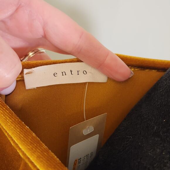 ENTRO Rust Velvet Oversized Top, Size Medium - Picture 10 of 10